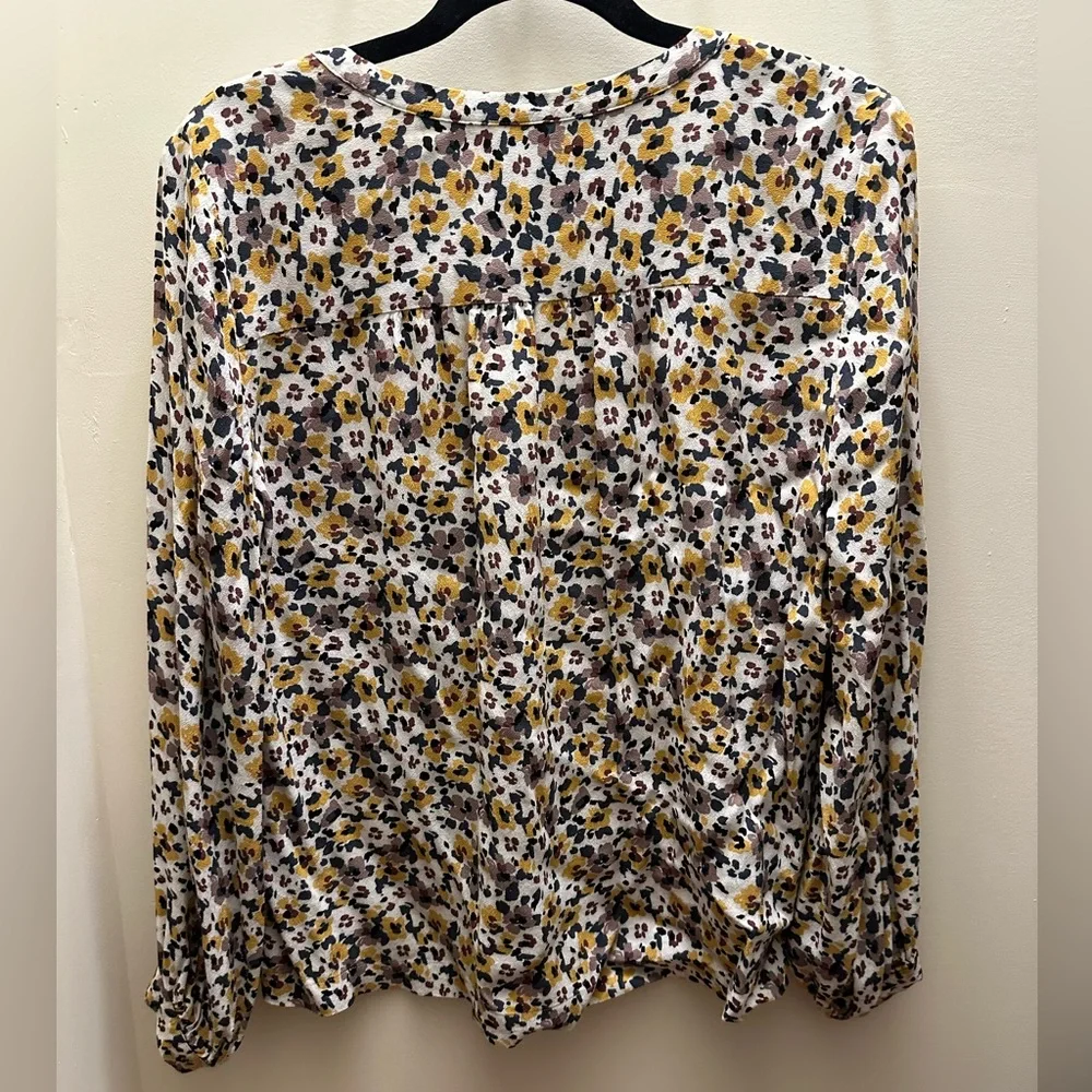 Loft Top - Medium - Picture 3 of 3